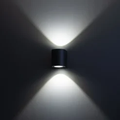 FTLight LED-seinävalaisin Diva, 2x5W, Eri valonvärejä, 105x105x90mm, musta Best